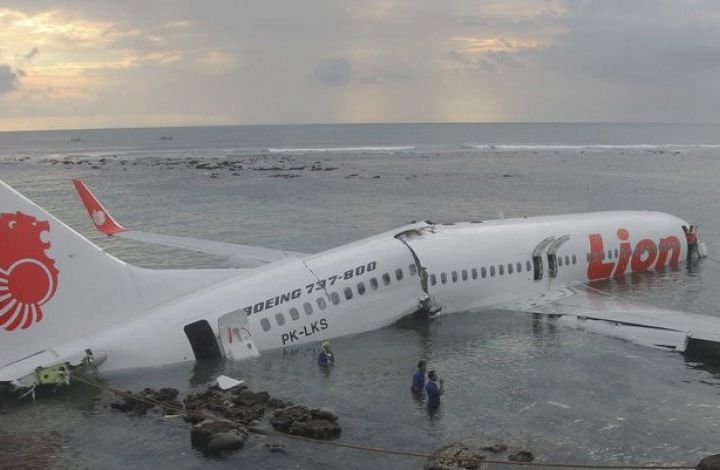 Авиаэксперт о крушении Boeing в Индонезии: была аварийная ситуация