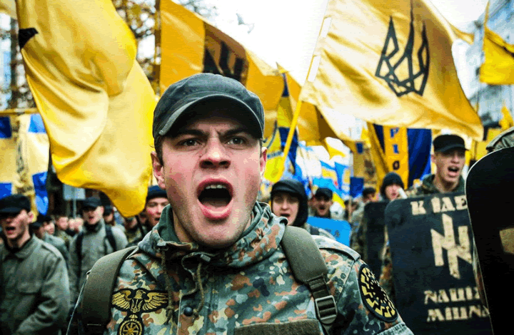 "Похожи на ИГ*". Политолог о возможном признании "Азова" террористами