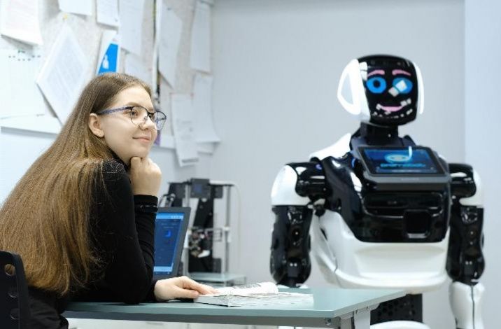 Робот - учитель из России будет преподавать у детей из Африки робототехнику 