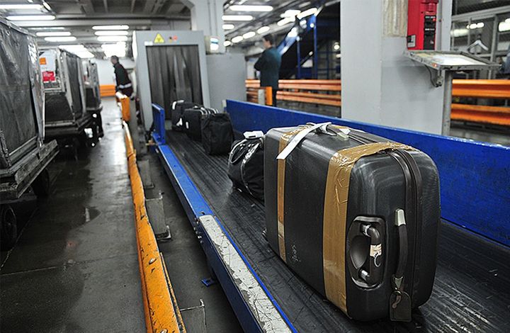 Чемоданный коллапс: авиапассажиры о злоключениях с багажом