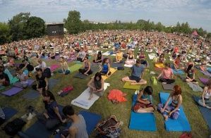  «Перекрёсток» организует лекторий на тему здорового образа жизни в рамках 8-го Международного дня йоги в России
