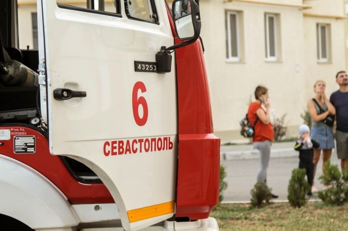 Севастопольские пожарные ликвидировали последствия пожара в Ленинском районе