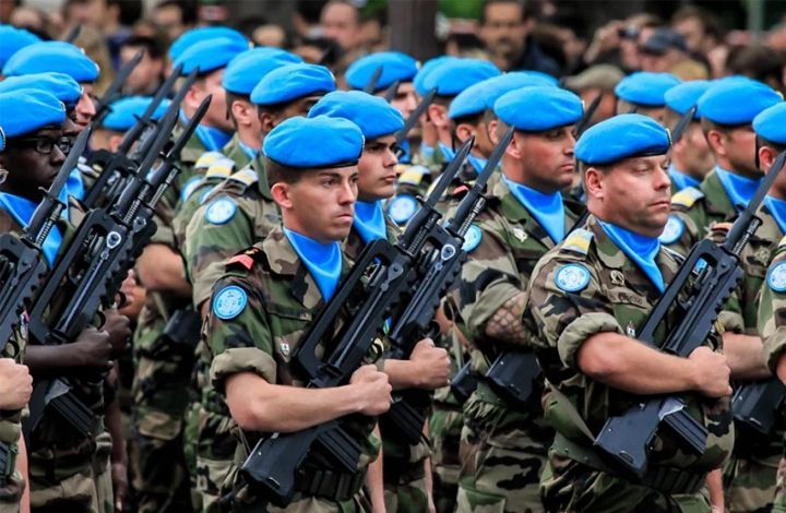 Политолог: Киев с помощью миротворцев ООН хотел бы "задушить" Донбасс