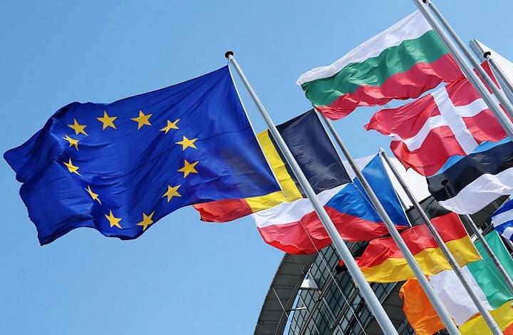 Политолог о ситуации вокруг санкций: США загоняют Евросоюз "в стойло"