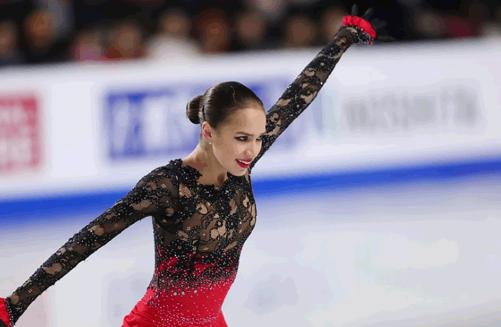 Алина Загитова – чемпионка мира по фигурному катанию