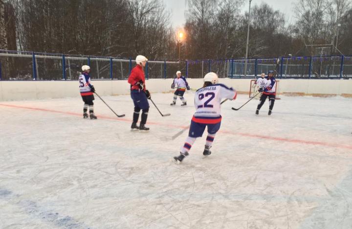 Активисты ОНФ в Подмосковье совместно с «Молодежкой ОНФ» и командой «КомАр» провели хоккейный турнир