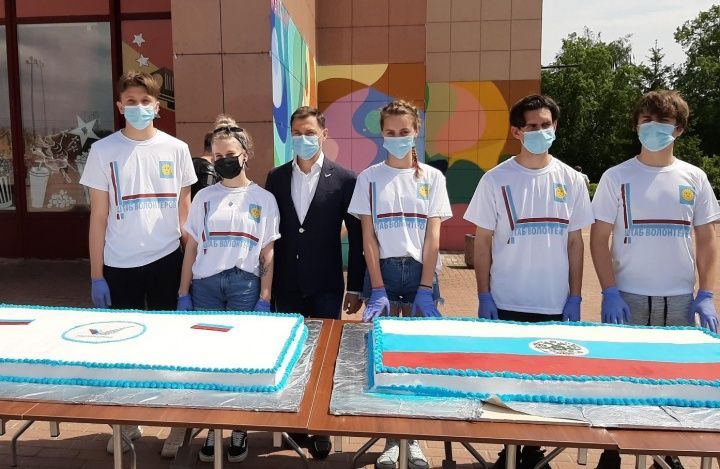В День России активисты ОНФ в Подмосковье провели акцию «Пироги России»