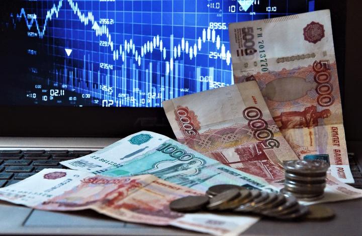 Как последние события на Украине влияют на курс рубля? 