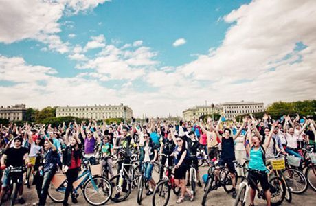 Первый ночной велопарад пройдет в Москве 11 июля