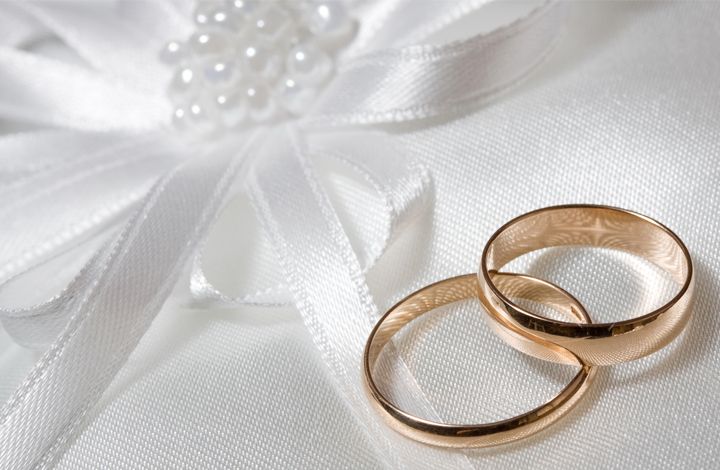 Одиннадцать пар поженились на областном Дне семьи в Клину