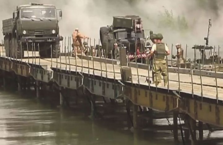 Эксперт: в разрушении моста через Евфрат заинтересованы многие игроки
