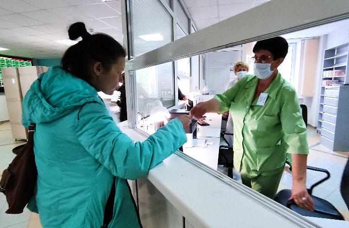 УЭХК направил почти 3 млн рублей на обновление оборудования Центра эпидемиологии в Новоуральске