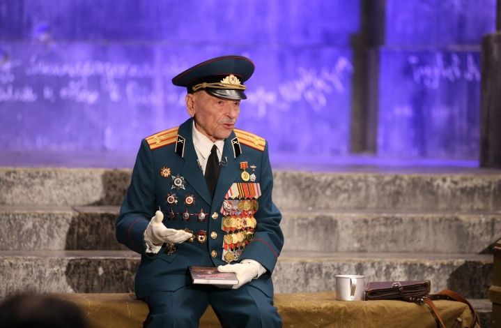 Ветеран Великой Отечественной войны Николай Козлов представил в Музее Победы книгу воспоминаний