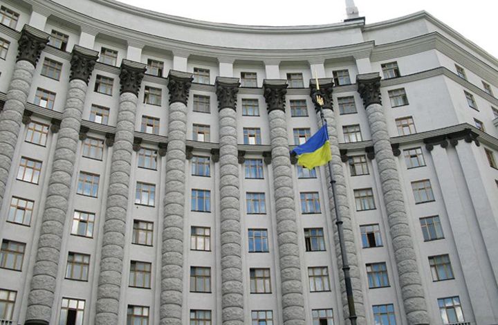Мнение: в кабмине Украины "раскопали", что еще можно "разорвать" с Россией