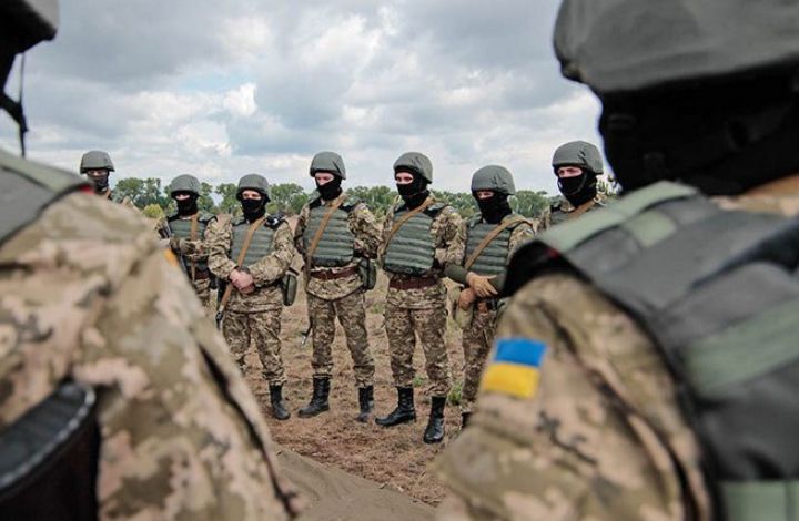 Политолог рассказал, с чем связан план ВСУ "затянуть петлю" вокруг Донецка