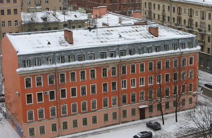 Объем рынка комнат Петербурга сократился на 30% за полгода