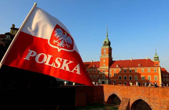 Политолог оценил планы Польши по строительству острова у границ России