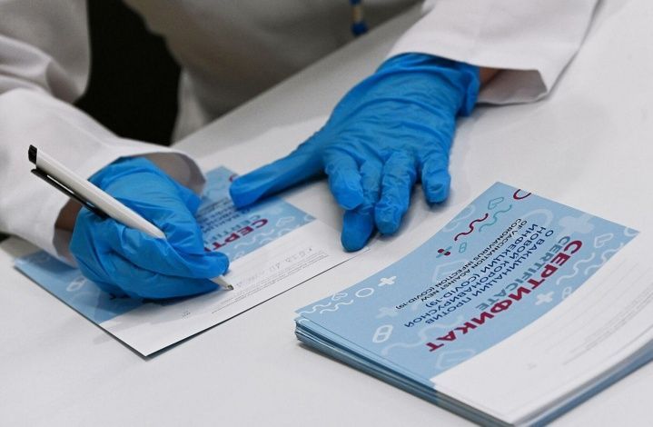 В Госдуме предложили способ борьбы с распространением фейков о прививках