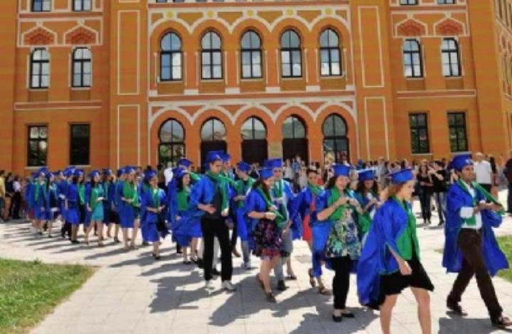 Первая группа узбекских школьников начала обучение в школах международной системы UWC