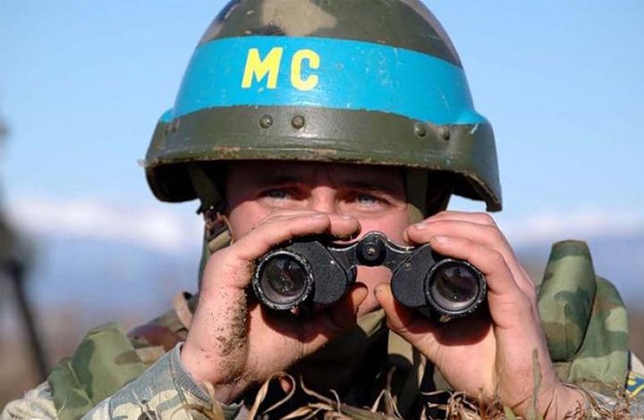 Голуб: позицию Порошенко по миротворцам даже на Украине считают спорной