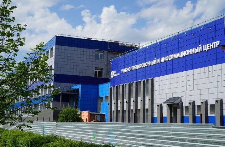 Реконструкция здания учебно-тренировочного центра СХК завершится к концу 2021 года