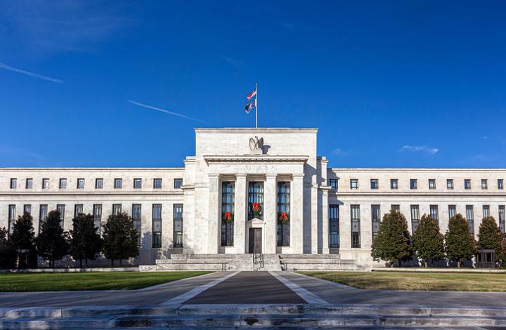 ФРС существенно ухудшила прогноз экономики на текущий год