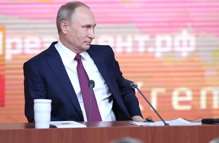 Президент Владимир Путин идет на выборы как самовыдвиженец