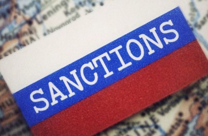 Сенатор Бушмин: ситуация с санкциями серьезно пугает