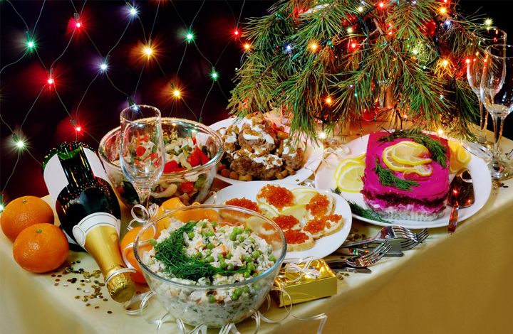 "Оливье", икра и осётр: хит-парад новогодних блюд от шеф-повара