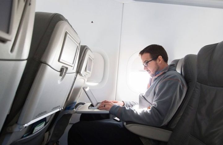Эксперт: планы запрета ноутбуков на рейсах в США из Европы оправданны