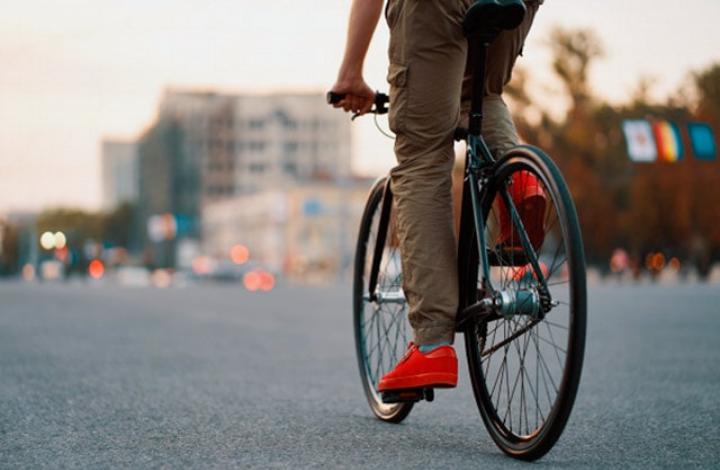 Петербуржцы чаще москвичей хотят ездить на работу на велосипеде
