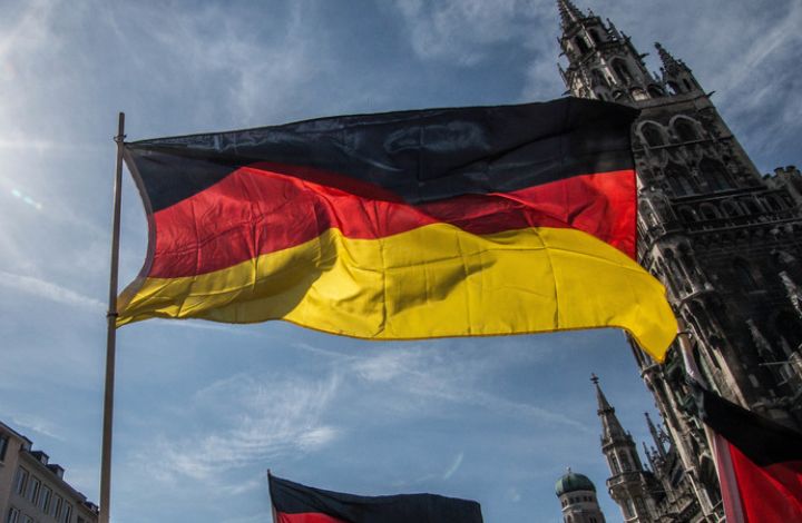Политолог: в Германии складывается "экономическая оппозиция" санкциям США