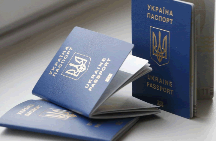 Политолог прокомментировал слова Порошенко о "святом гражданстве" Украины