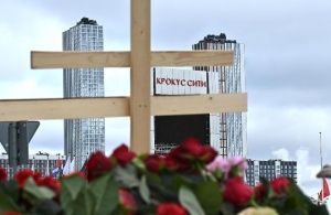 На месте Крокус Сити Холла следует возвести мемориал, считают 57% жителей Москвы и Московской области