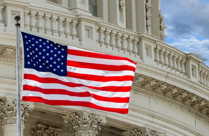 Политолог оценил внесенный в сенат США проект о новых санкциях против РФ