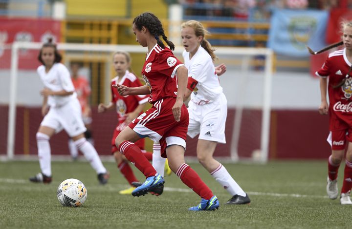 Команда девушек «Царицыно» представила Москву на всероссийском финале турнира «Кожаный мяч»