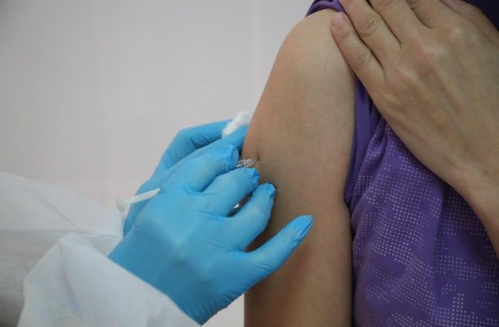 Две трети россиян против обязательной вакцинации от COVID-19