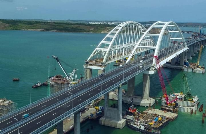 Олейник: Крымский мост решает не только проблемы экономики