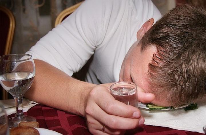 Пьянеем правильно: как употреблять, чтобы не было мучительно и стыдно