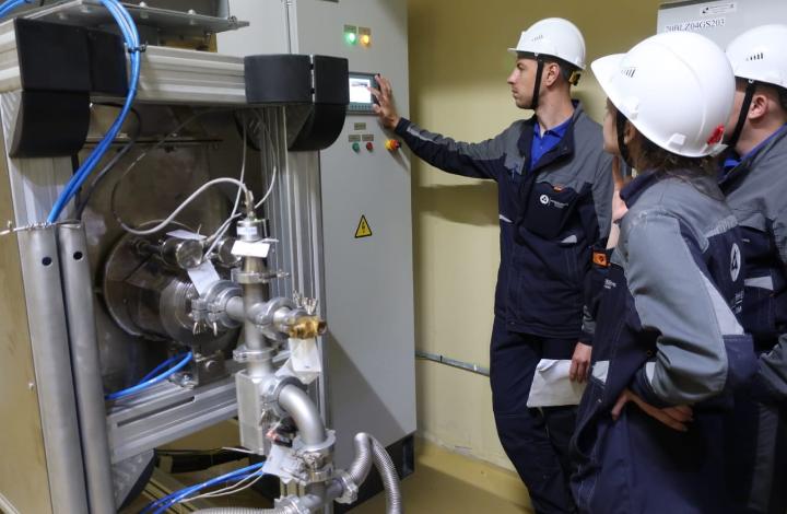 На СХК приступили к испытаниям оборудования завода по производству СНУП-топлива 
