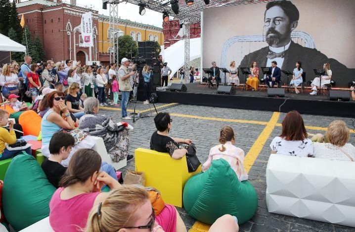 Более 100 мероприятий проведут учреждения культуры Москвы на книжном фестивале «Красная площадь»