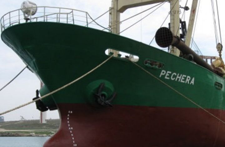 Сенатор от Крыма: арест судна "Печора" – это "месть" Украины
