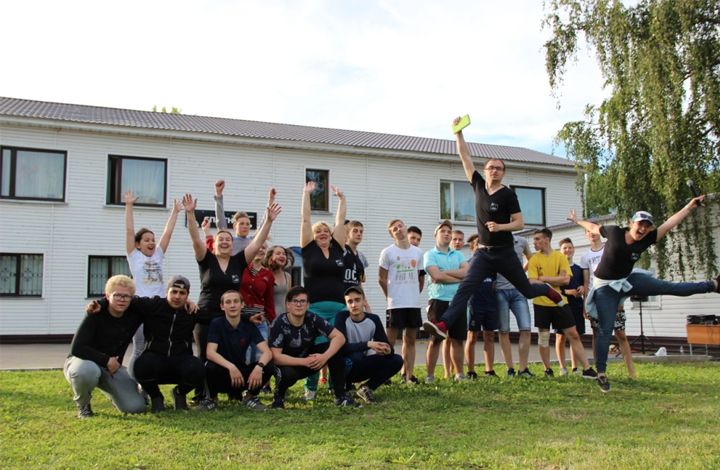 В Молодежном центре «Спутник» прошла праздничная программа «Российская молодежь – лучшая!»