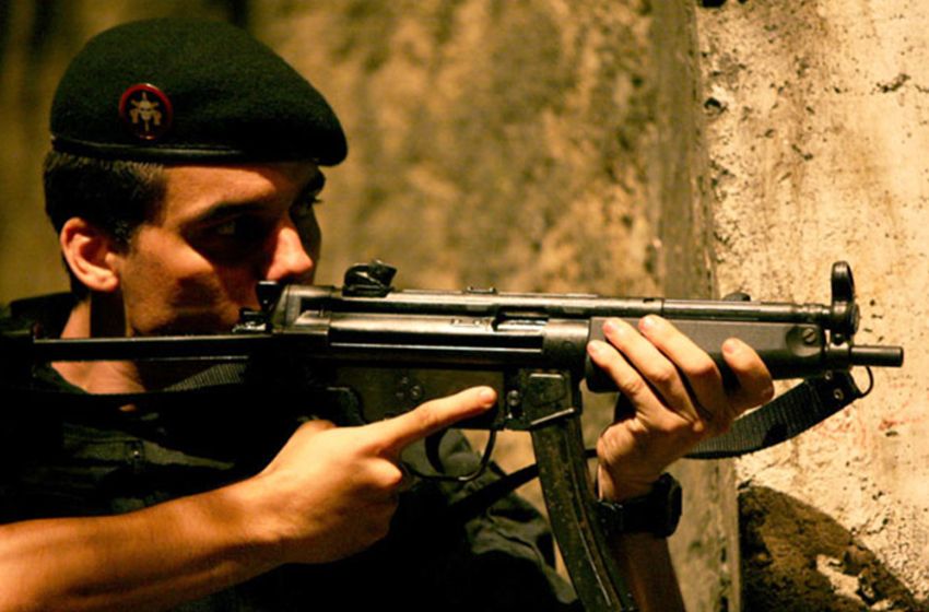 Кадр из фильма "Элитный отряд", 2007