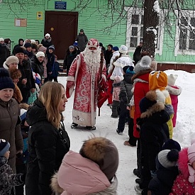 Подмосковные активисты ОНФ организовали новогодние мероприятия для детей из малообеспеченных семей