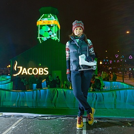 Ледовый лабиринт: В Парке Горького открылся каток Jacobs Monarch