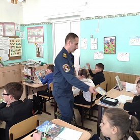 Инспекторы ГИМС провели урок по культуре безопасности для учащихся средней общеобразовательной школы №22