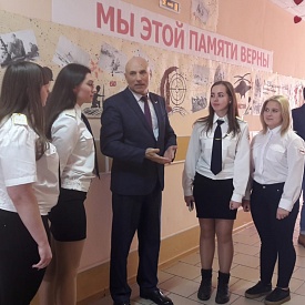 Активисты ОНФ организовали в школах Подмосковья «уроки мужества» с участием ветеранов Афганистана
