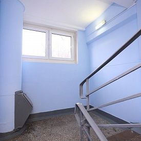 Годовая программа ремонта подъездов завершается в Реутове