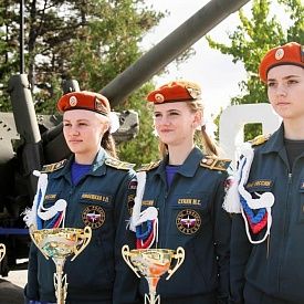 В Севастополе торжественно открыт XVIII Чемпионат по служебно-прикладному виду спорта «Многоборье спасателей МЧС России»